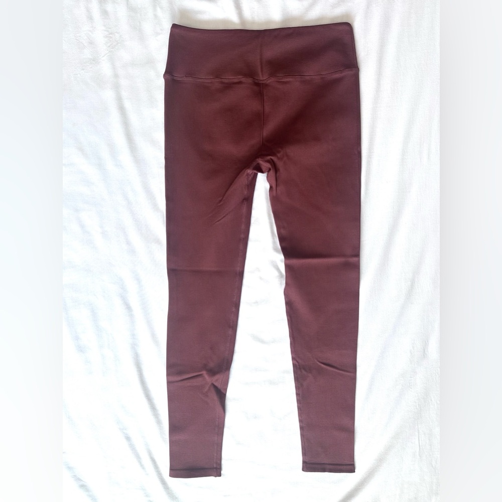 W’s Fabletics Ribbed Leggings - Picture 2 of 2